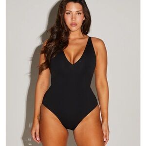 TA3 Mega Sculpting Suit- Plungey- Black- Size Medium- New w/ Tags! Retail: $178